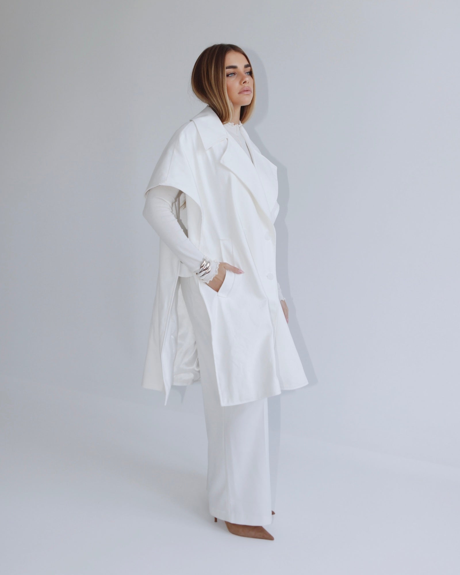 Catwalk Cape White