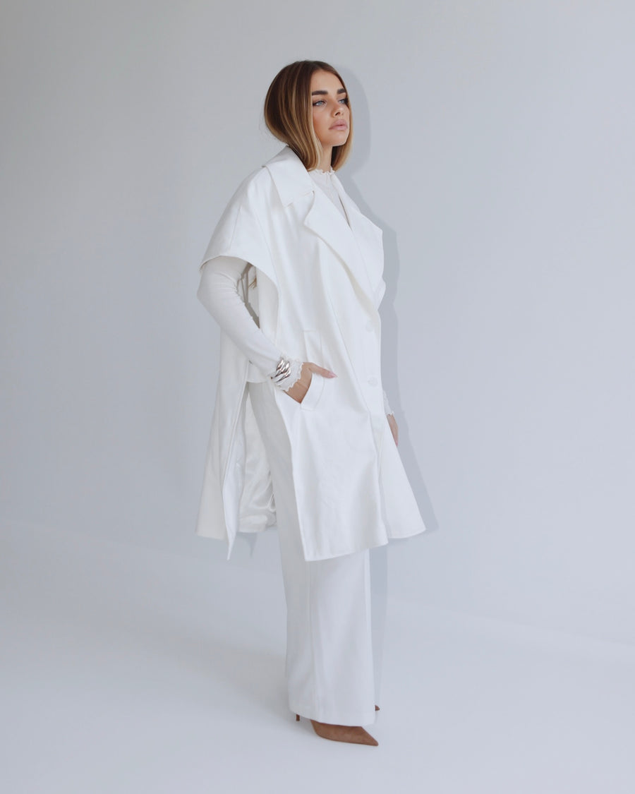 Catwalk Cape White